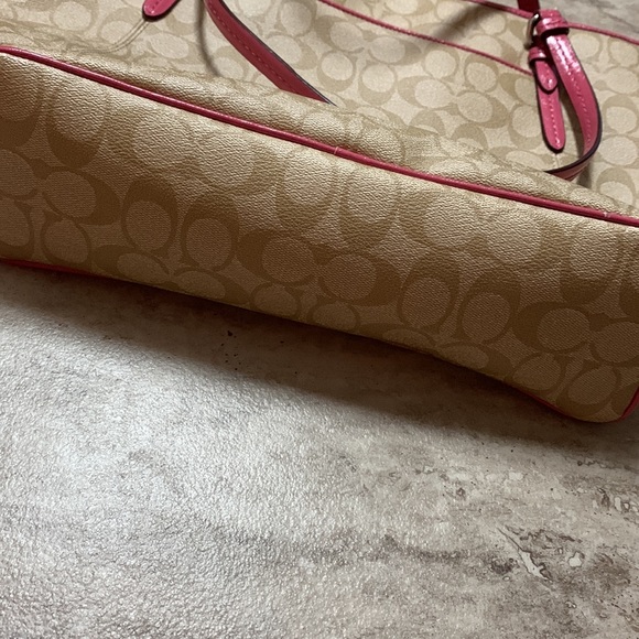 Coach purse / tote - Picture 4 of 7
